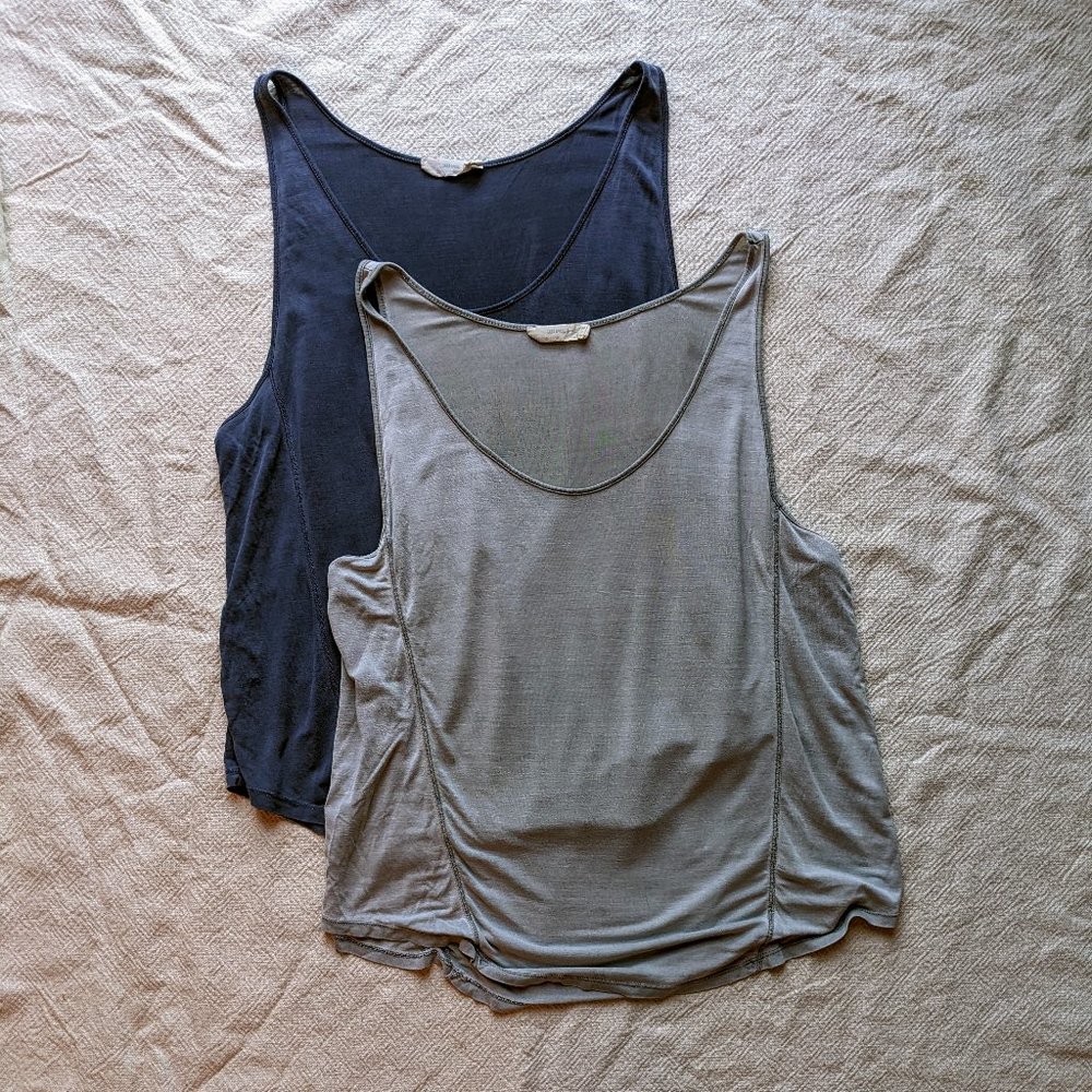 Set of 2 Washed Gray and Blue Tanks